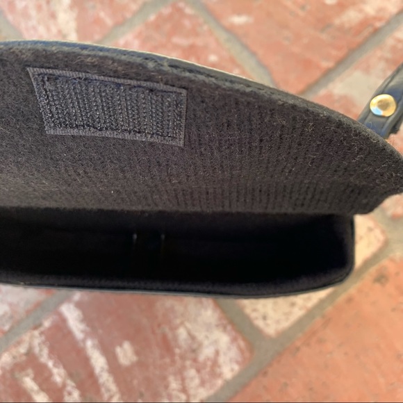 NWOT Small Black Purse with Sunglass holder! - Picture 5 of 5